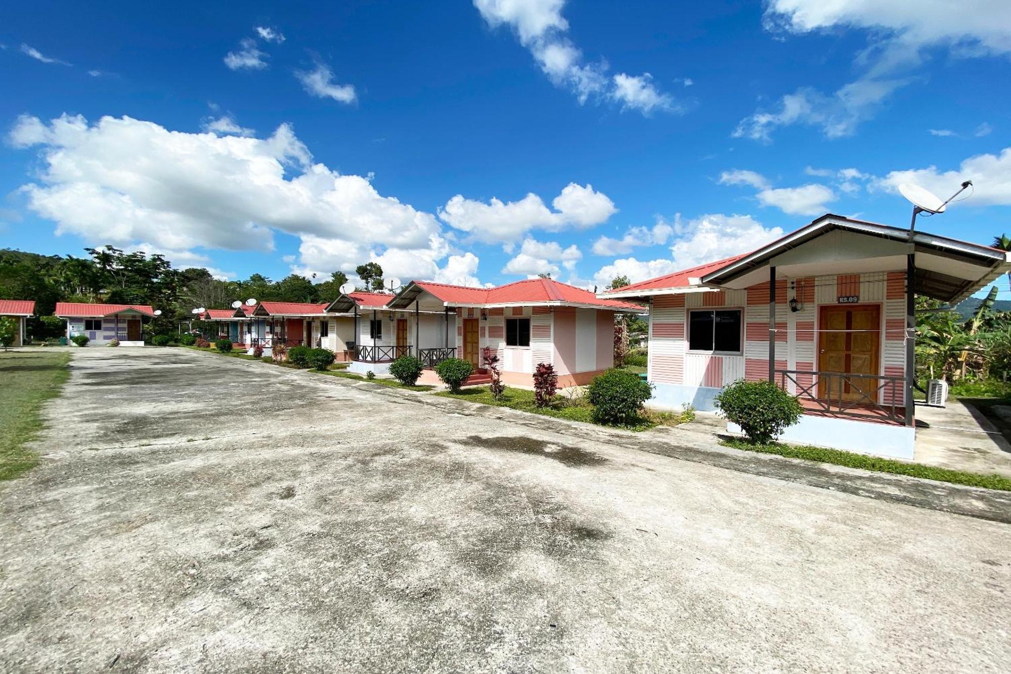 Oyo 90284 Kampung Stay Kilimu Ranau Exteriör bild