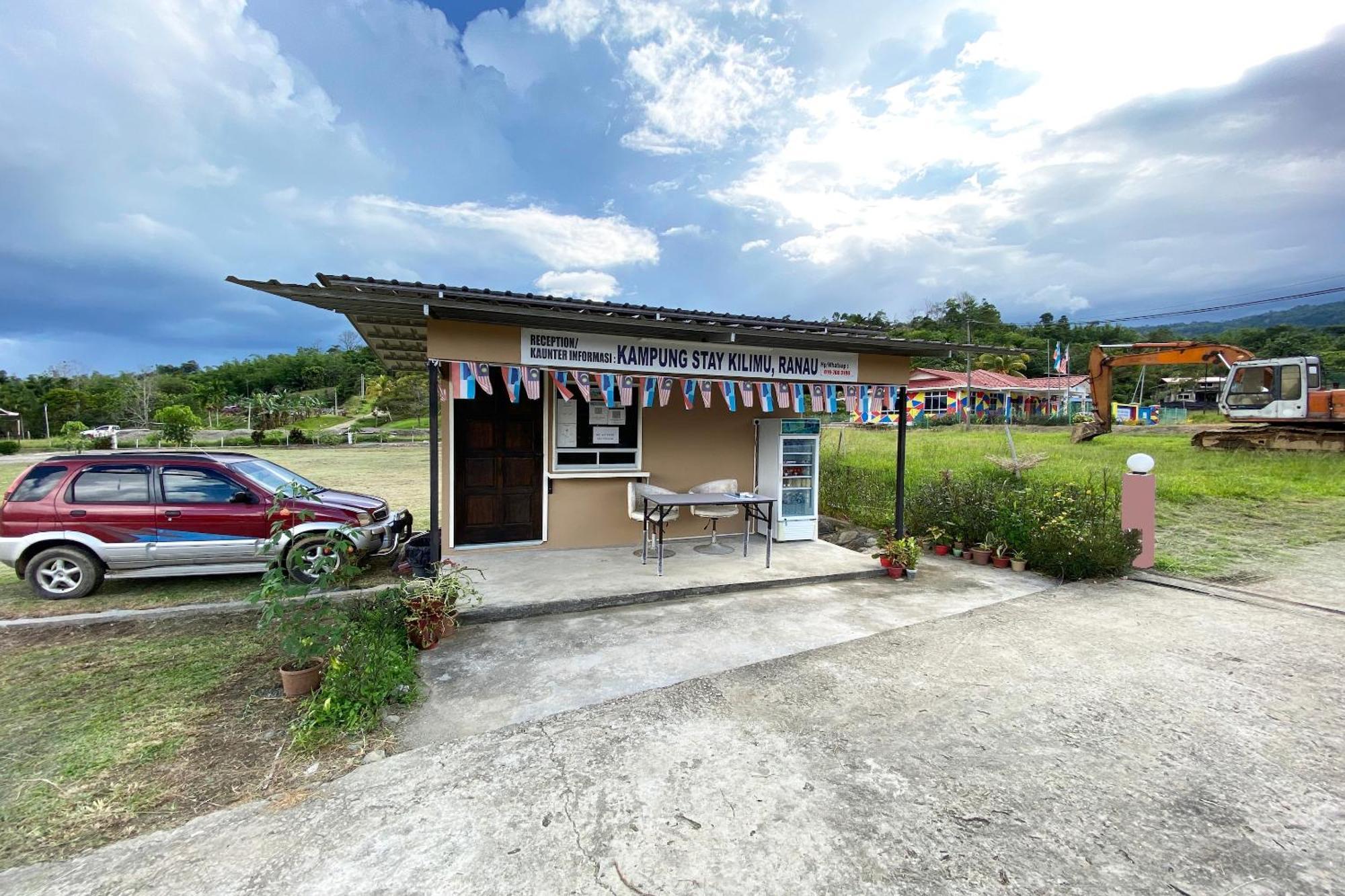 Oyo 90284 Kampung Stay Kilimu Ranau Exteriör bild